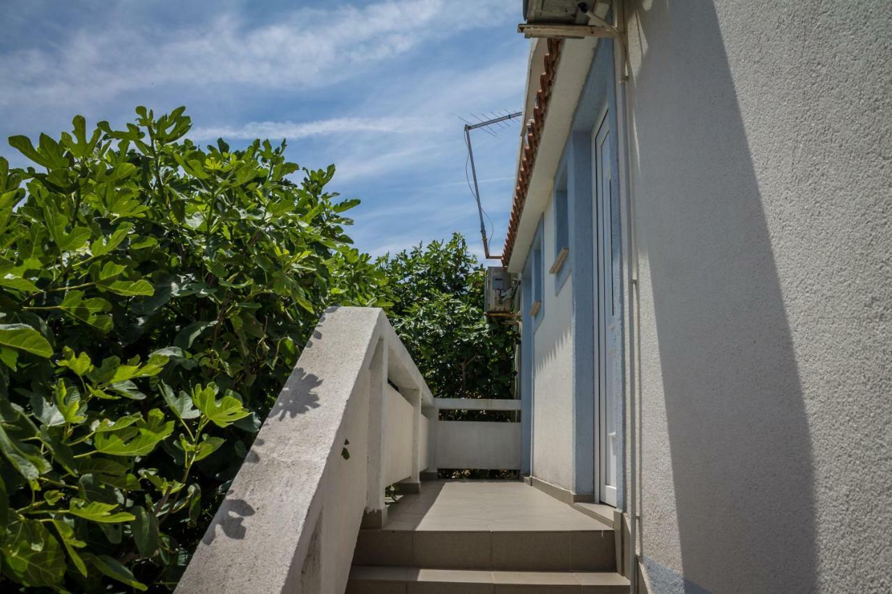 Fisa Apartments Vir Ngoại thất bức ảnh